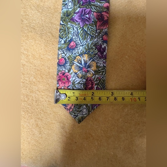 Bespoke Men’s Floral Skinny Tie - Picture 2 of 5
